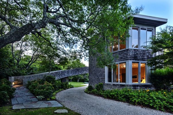 Backyard, Exterior, Facade, Modern