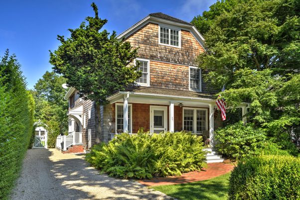 Exterior, Facade, Brick Facade, Queen Anne Victorian