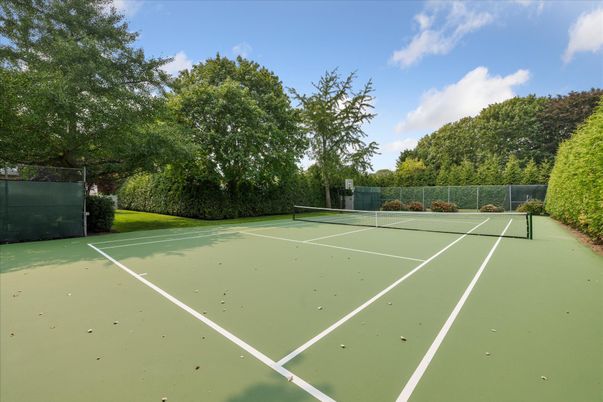Exterior, Tennis Courts