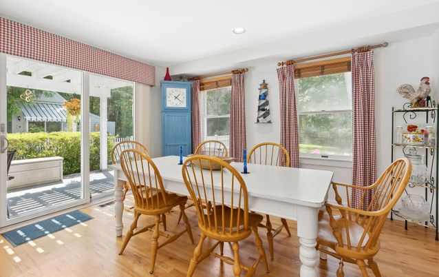 Dining room, Interior, Recessed Lighting, Wood Texture Flooring