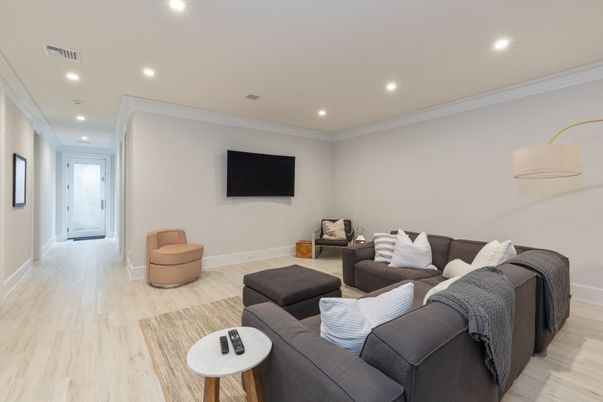 Interior, Living room, Recessed Lighting, Wood Texture Flooring