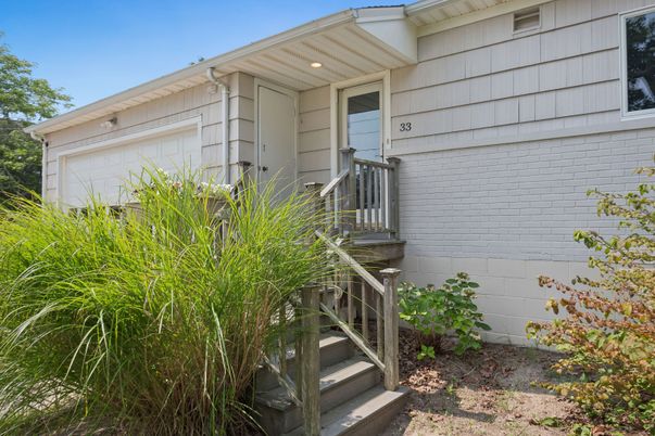 Detached Garage, Exterior