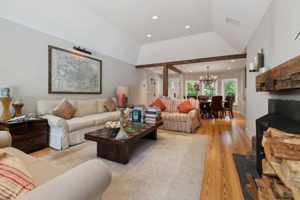 Chandelier, Dining room, Interior, Living room, Recessed Lighting, Wood Texture Flooring