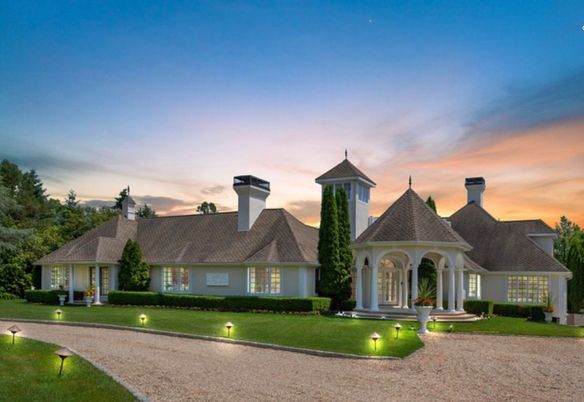Backyard, Exterior, Facade, French Provincial