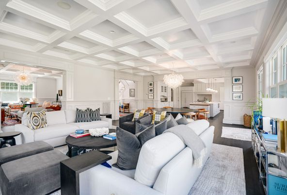 Chandelier, Dining room, Interior, Kitchen, Living room, Pendant Lights