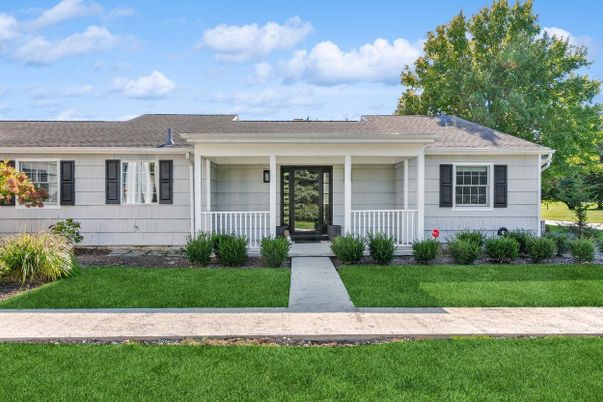 Exterior, Facade, Ranch