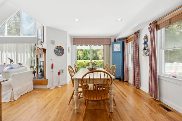 Dining room, Fireplace, Interior, Recessed Lighting, Wood Texture Flooring