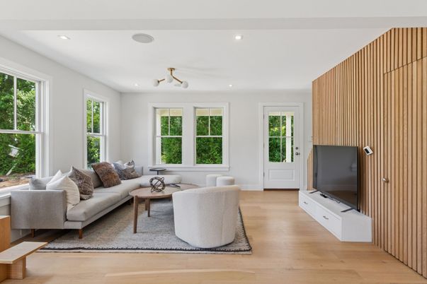 Interior, Living room, Recessed Lighting, Wood Texture Flooring
