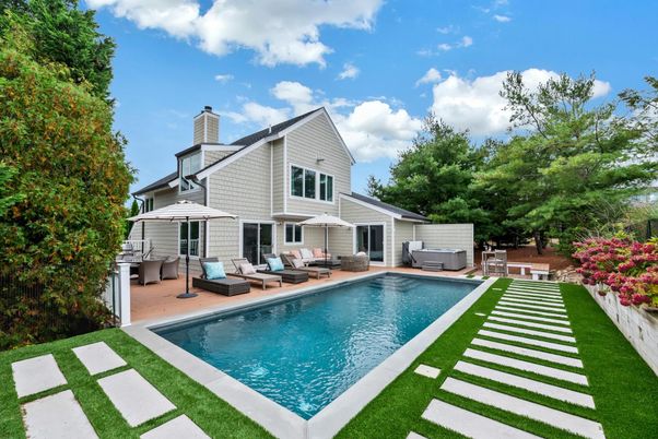 Exterior, Hot Tub, Pool