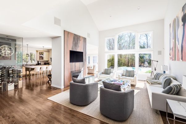 Dining room, Interior, Living room, Pendant Lights, Recessed Lighting, Wood Texture Flooring