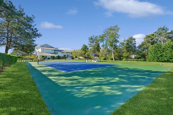 Exterior, Tennis Courts