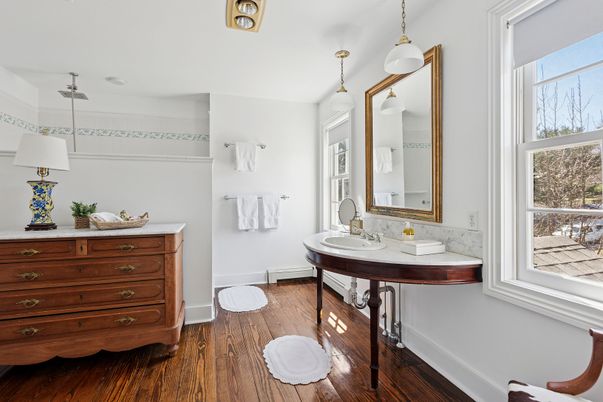 Bathroom, Interior, Pendant Lights, Wood Texture Flooring