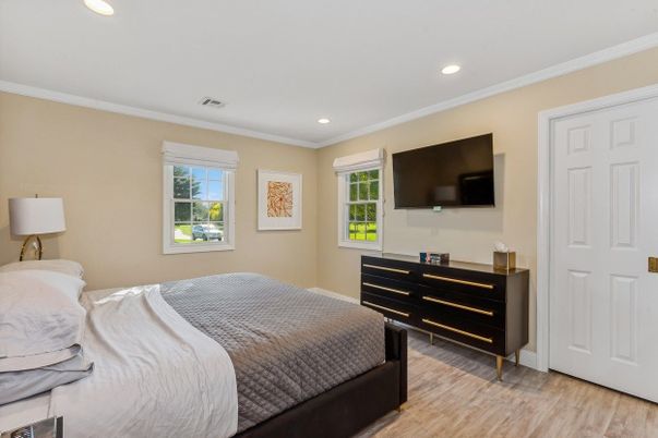 Bedroom, Interior, Recessed Lighting, Wood Texture Flooring