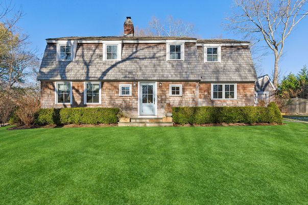 Exterior, Facade, Cape Cod