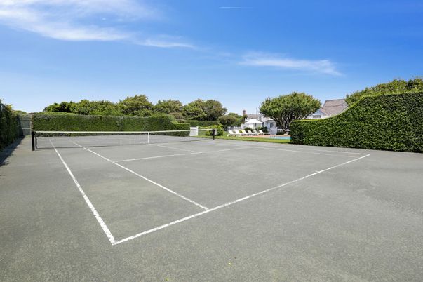 Exterior, Tennis Courts