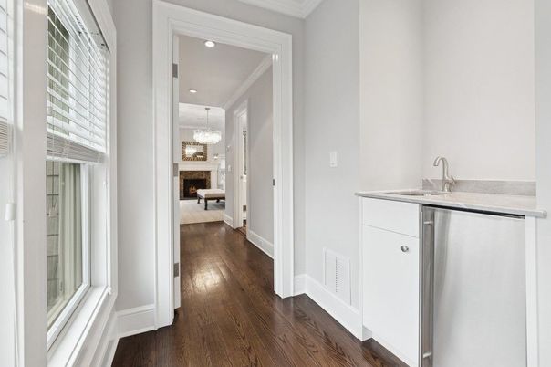 Chandelier, Fireplace, Interior, Recessed Lighting, Wood Texture Flooring