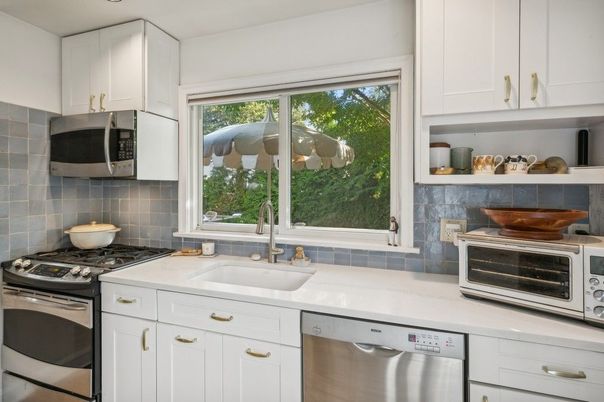 Interior, Kitchen, Stainless Steel Appliances