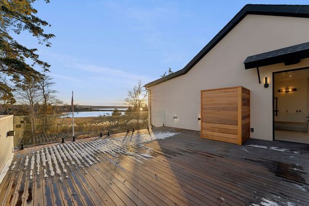 Exterior, Water
