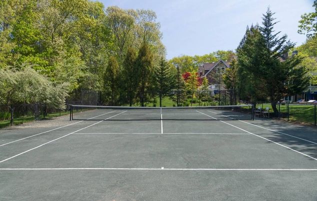 Exterior, Tennis Courts