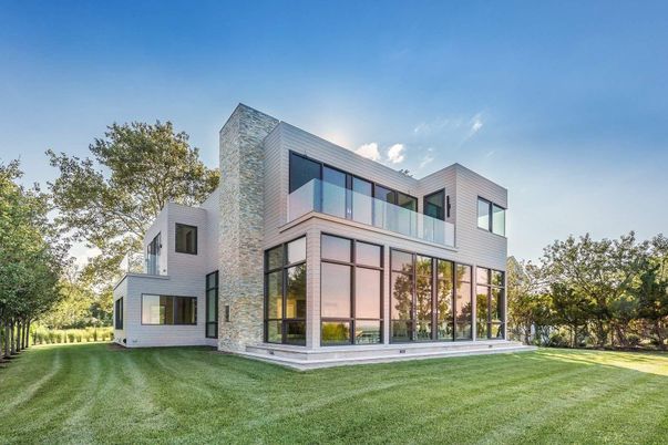 Backyard, Exterior, Facade, Modern