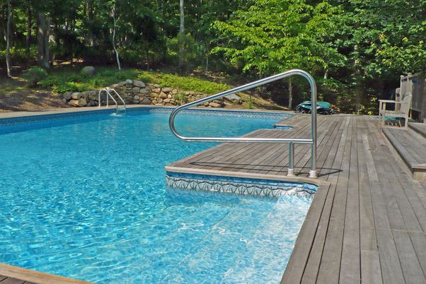Exterior, Pool