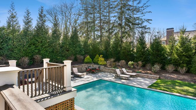 Exterior, Pool