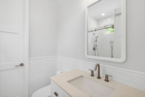 Bathroom, Interior, Recessed Lighting