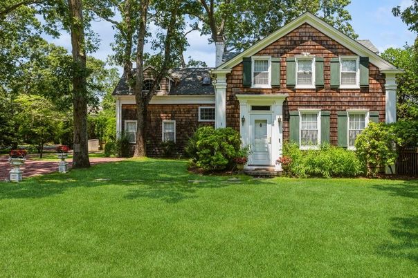 Exterior, Facade, Brick Facade, Brick Traditional