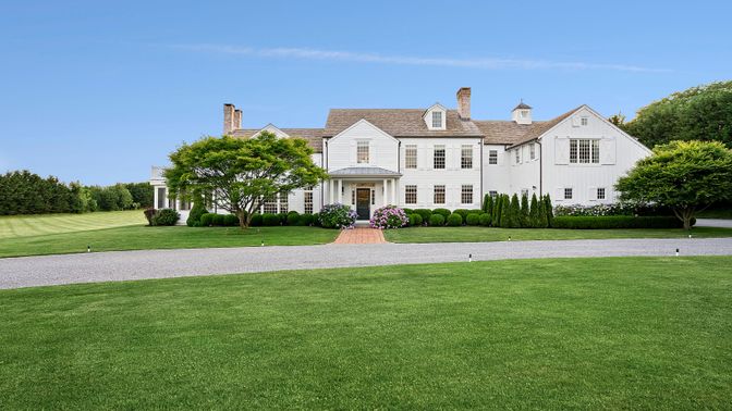 Backyard, Exterior, Facade, Farmhouse
