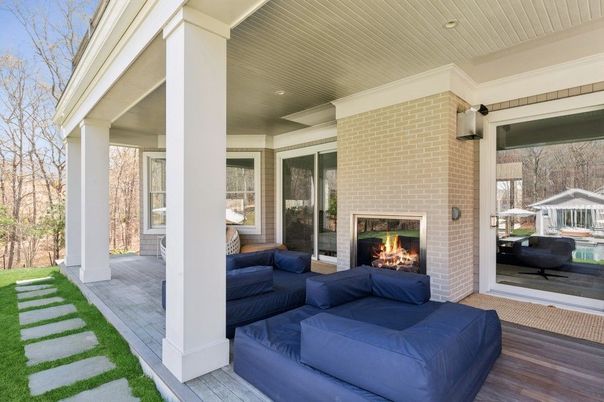 Exterior, Fireplace
