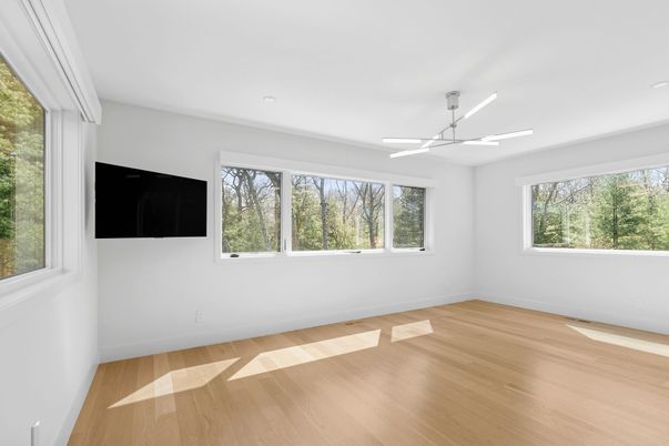 Empty room, Interior, Recessed Lighting, Wood Texture Flooring