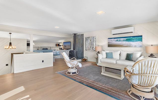 Interior, Living room, Pendant Lights, Recessed Lighting, Wood Texture Flooring