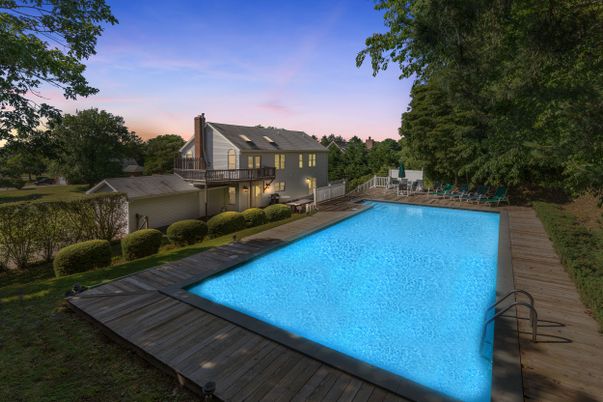 Exterior, Pool