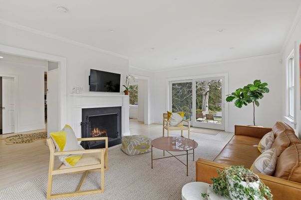 Fireplace, Interior, Living room, Recessed Lighting