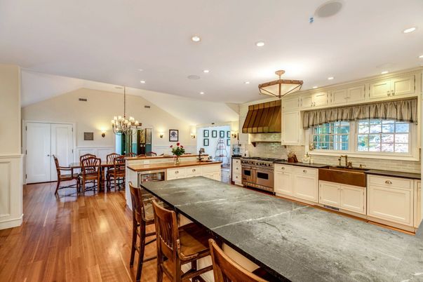 Chandelier, Dining room, Interior, Kitchen, Recessed Lighting, Stainless Steel Appliances, Wood Texture Flooring