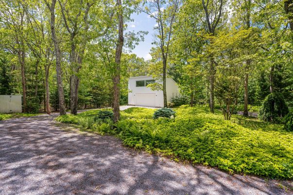 Backyard, Detached Garage, Exterior