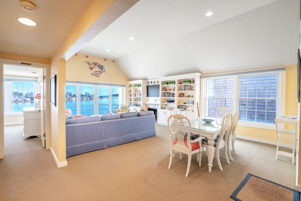 Dining room, Interior, Living room, Recessed Lighting, Water
