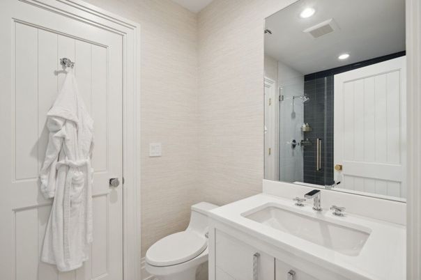 Bathroom, Interior, Recessed Lighting