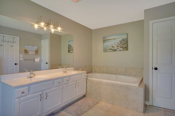Bathroom, Dual Sink Vanities, Interior