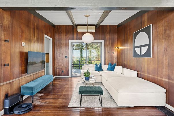 Interior, Living room, Pendant Lights, Wooden Beams, Wood Texture Flooring, Wooden Walls