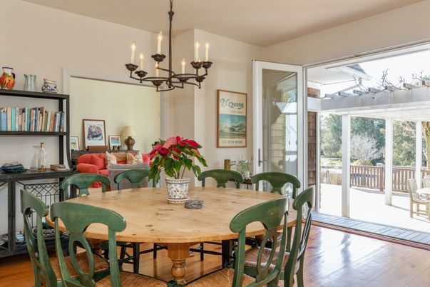Chandelier, Dining room, Interior, Living room, Wood Texture Flooring