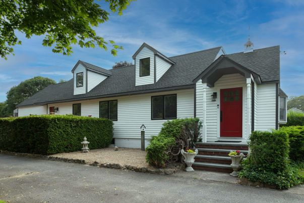 Exterior, Facade, Cape Cod
