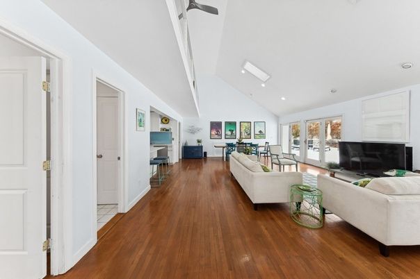 Interior, Living room, Recessed Lighting, Wood Texture Flooring