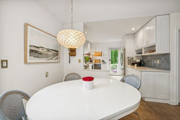 Dining room, Interior, Kitchen, Pendant Lights, Recessed Lighting, Wood Texture Flooring