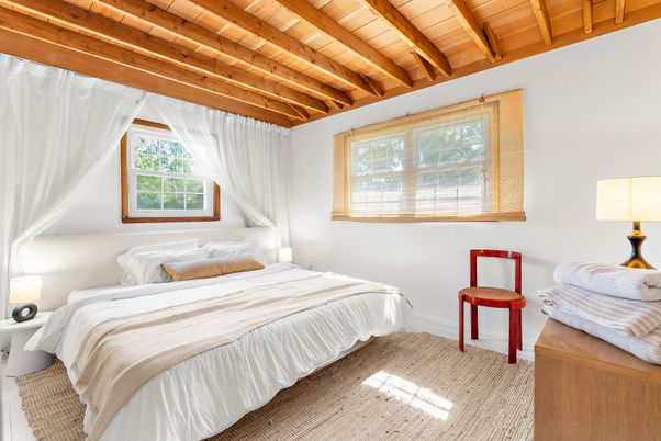 Bedroom, Interior, Wooden Beams, Wooden Ceilings
