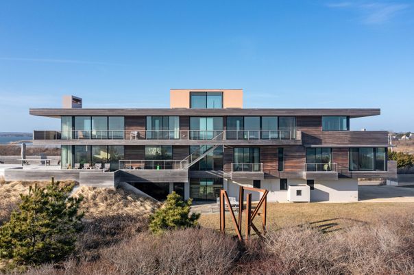 Backyard, Exterior, Facade, Modern