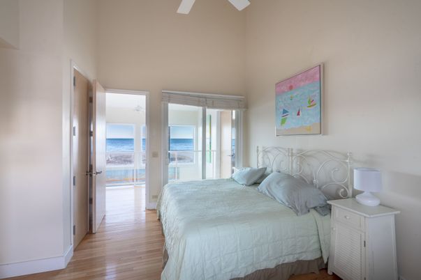 Bedroom, Interior, Water, Wood Texture Flooring