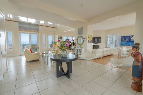 Fireplace, Interior, Living room, Recessed Lighting, Water