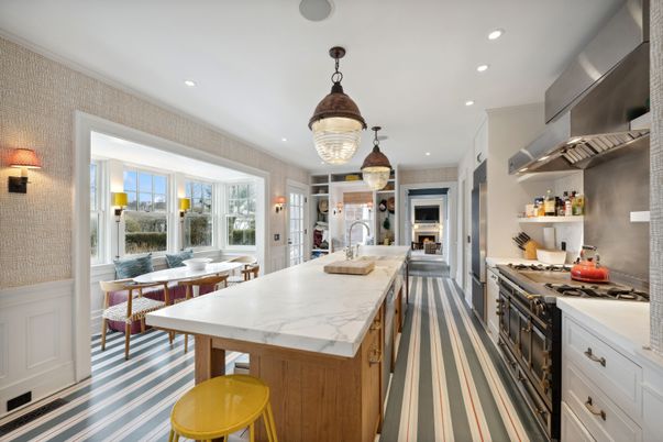 Dining room, Interior, Kitchen, Pendant Lights, Recessed Lighting, Stainless Steel Appliances