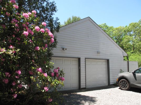 Detached Garage, Exterior